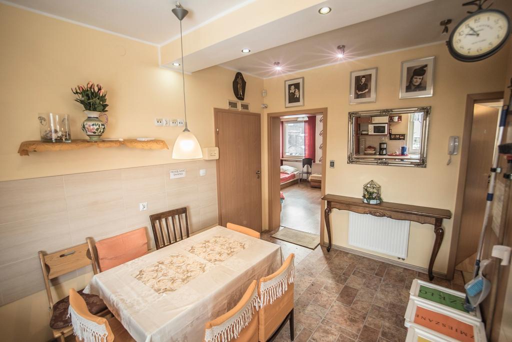 Guest House Wanda Wałbrzych Esterno foto