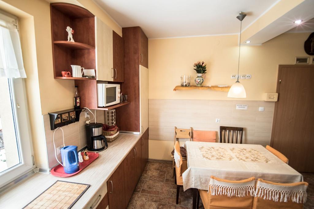 Guest House Wanda Wałbrzych Esterno foto